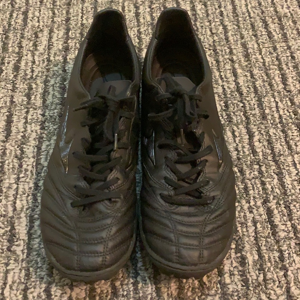 Mizuno Morelia Neo Cleats